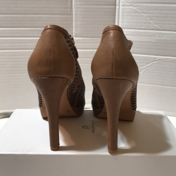 New! Vince Camuto leather platform shoes with side zipper - Picture 3 of 5